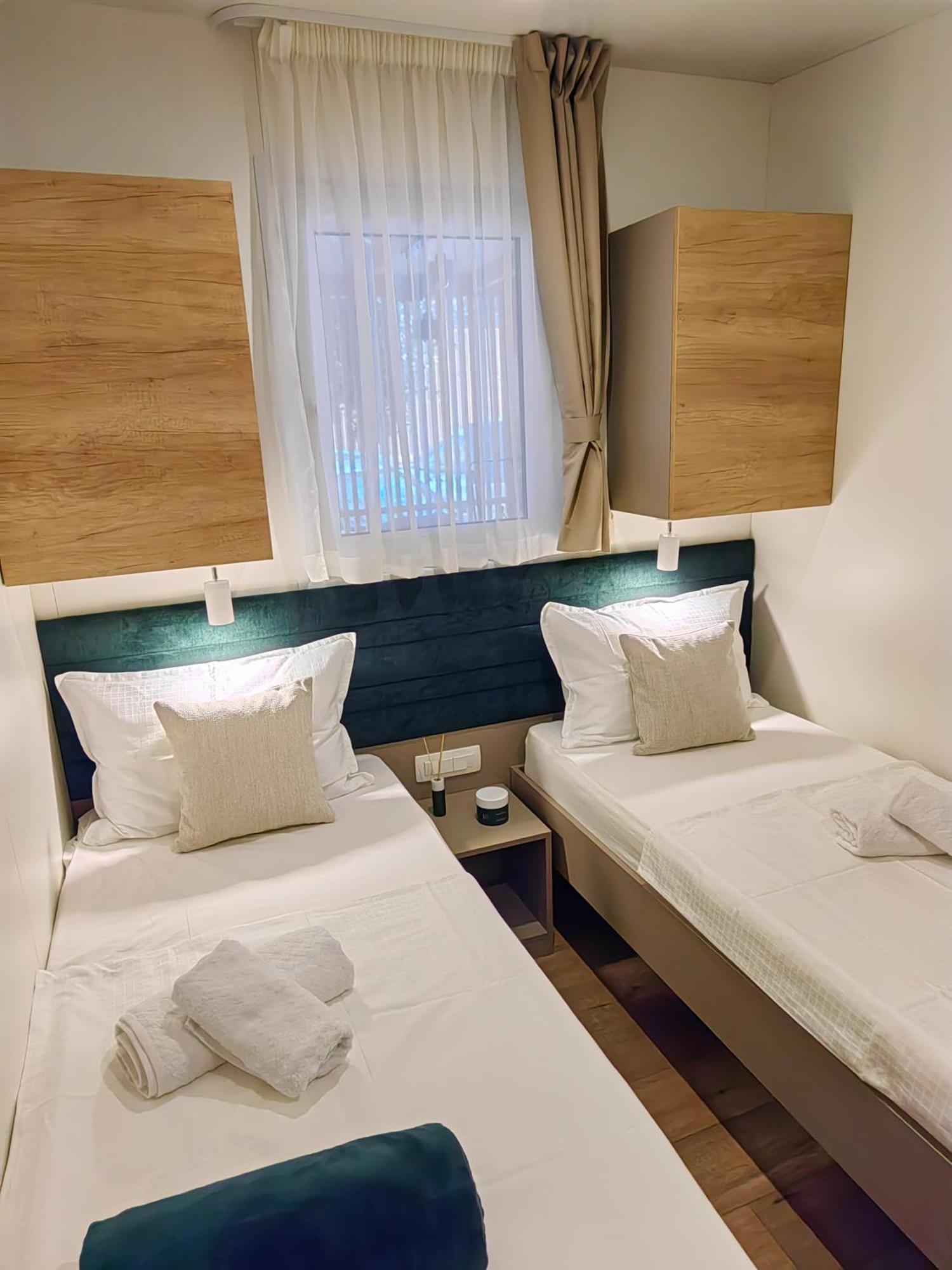 Mobile Home Tonka Biograd Na Moru Εξωτερικό φωτογραφία